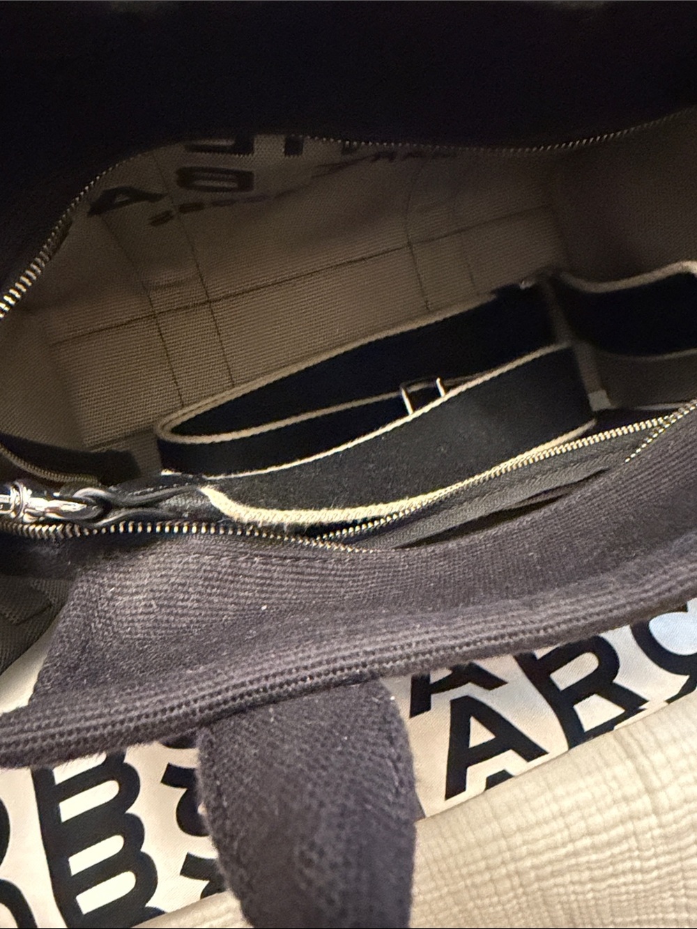 Marc Jacobs The Jacquard Medium Tote Bag - Picture 4 of 6